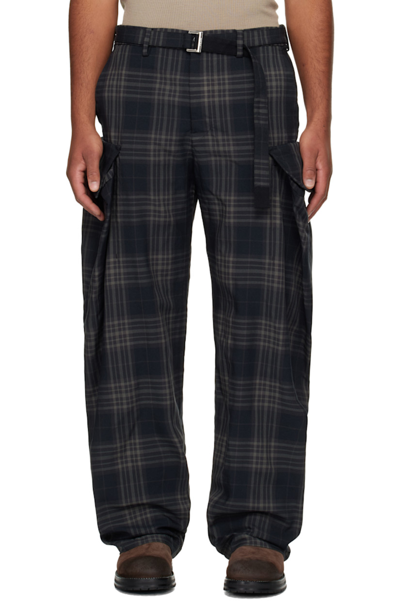 Twill cargo pants.

· Check pattern throughout
· Belt loops and detachable cinch belt at waistband
· Four-pocket styling
· Zip fly
· Cargo pocket at outseams

Supplier color: Black