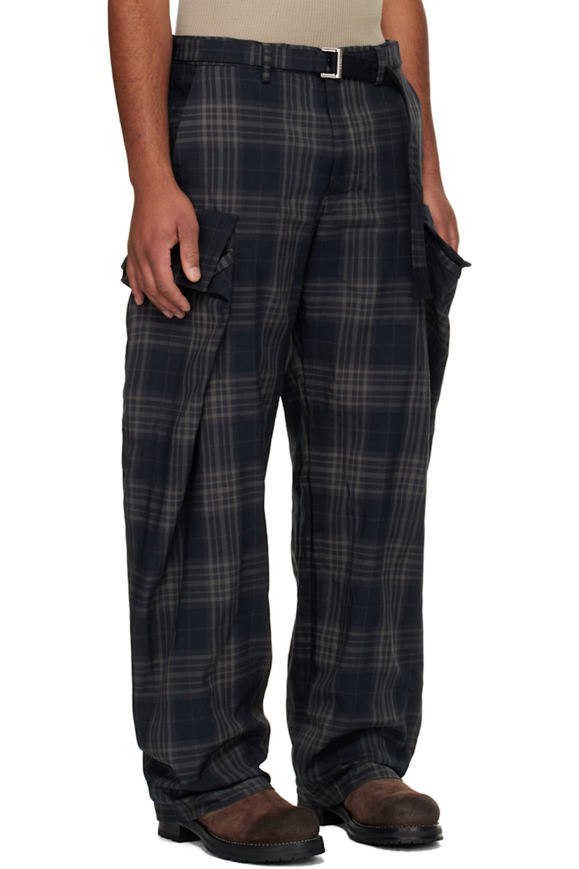 Twill cargo pants.

· Check pattern throughout
· Belt loops and detachable cinch belt at waistband
· Four-pocket styling
· Zip fly
· Cargo pocket at outseams

Supplier color: Black