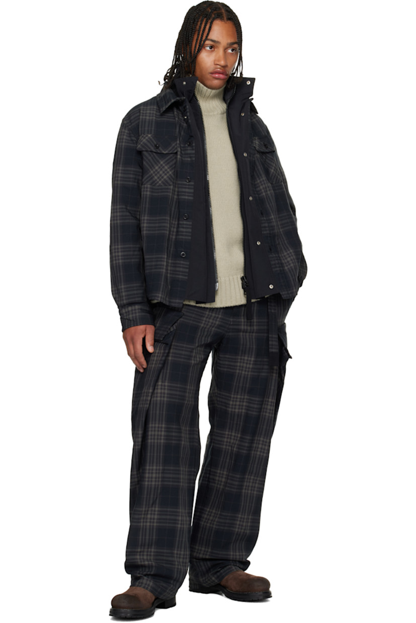 Twill cargo pants.

· Check pattern throughout
· Belt loops and detachable cinch belt at waistband
· Four-pocket styling
· Zip fly
· Cargo pocket at outseams

Supplier color: Black