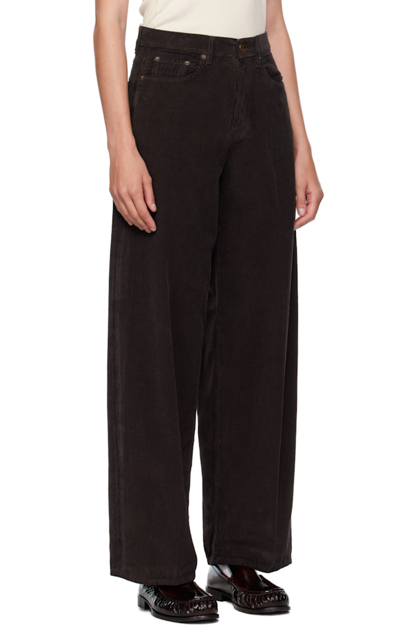 Cotton corduroy trousers.

· Belt loops
· Five-pocket styling
· Zip fly
· Logo patch at back waistband

Supplier color: Chocolate