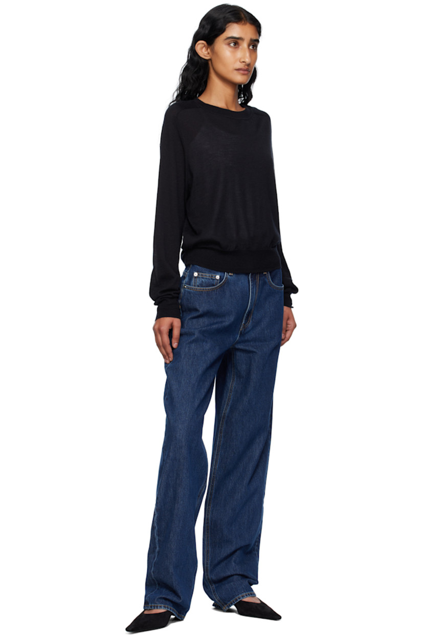 Non-stretch organic cotton denim jeans. 

· GOTS-certified organic cotton 
· Loose-fit and straight-leg 
· Fading throughout 
· Belt loops
· Five-pocket styling
· Zip fly 
· Logo patch at back waistband
· Contrast stitching in tan 

Supplier color: Washed blue