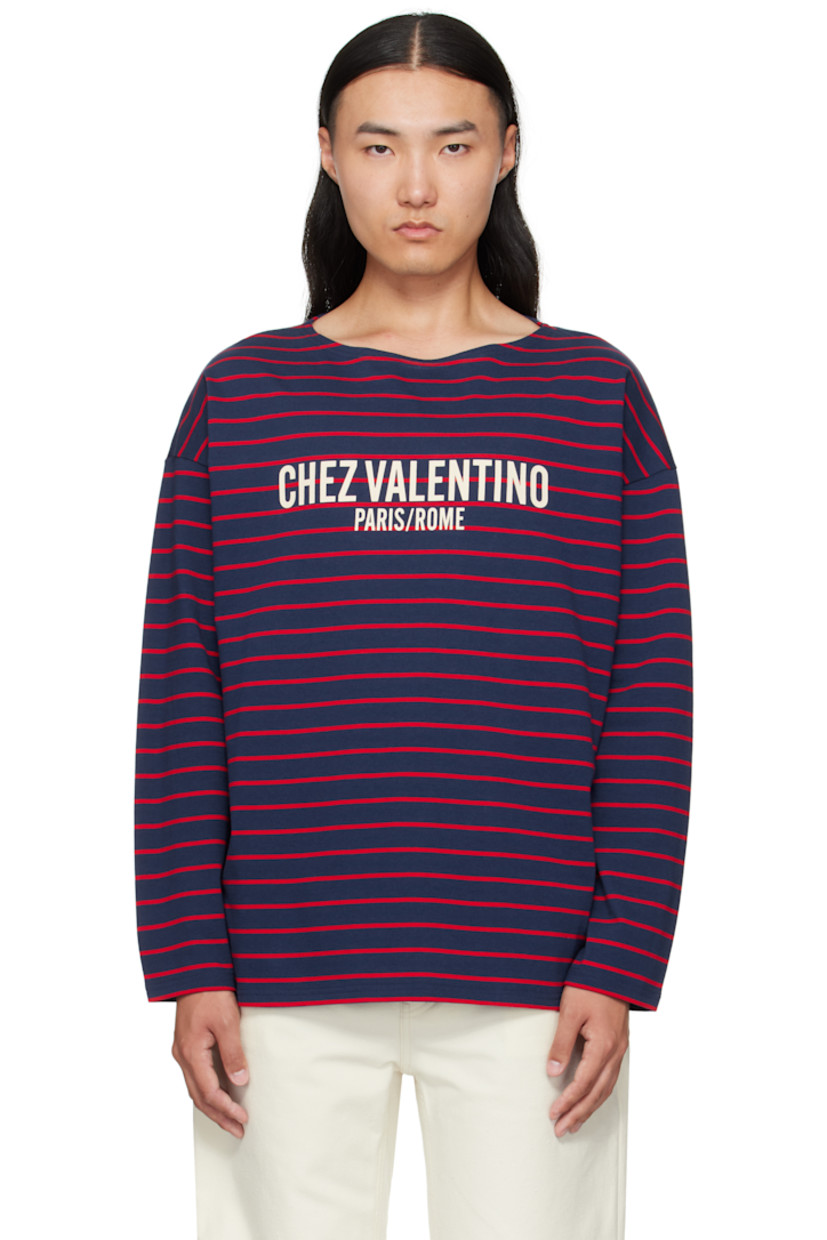 Cotton jersey T-shirt.

· Stripes throughout
· Scoop neck
· Logo and text printed at chest
· Vented side seams
· Dropped shoulders

Supplier color: Grandla/Carminio