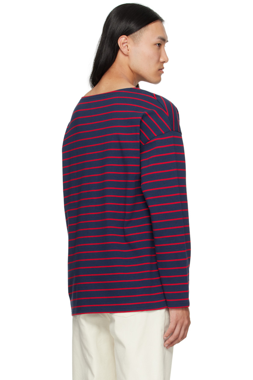 Cotton jersey T-shirt.

· Stripes throughout
· Scoop neck
· Logo and text printed at chest
· Vented side seams
· Dropped shoulders

Supplier color: Grandla/Carminio