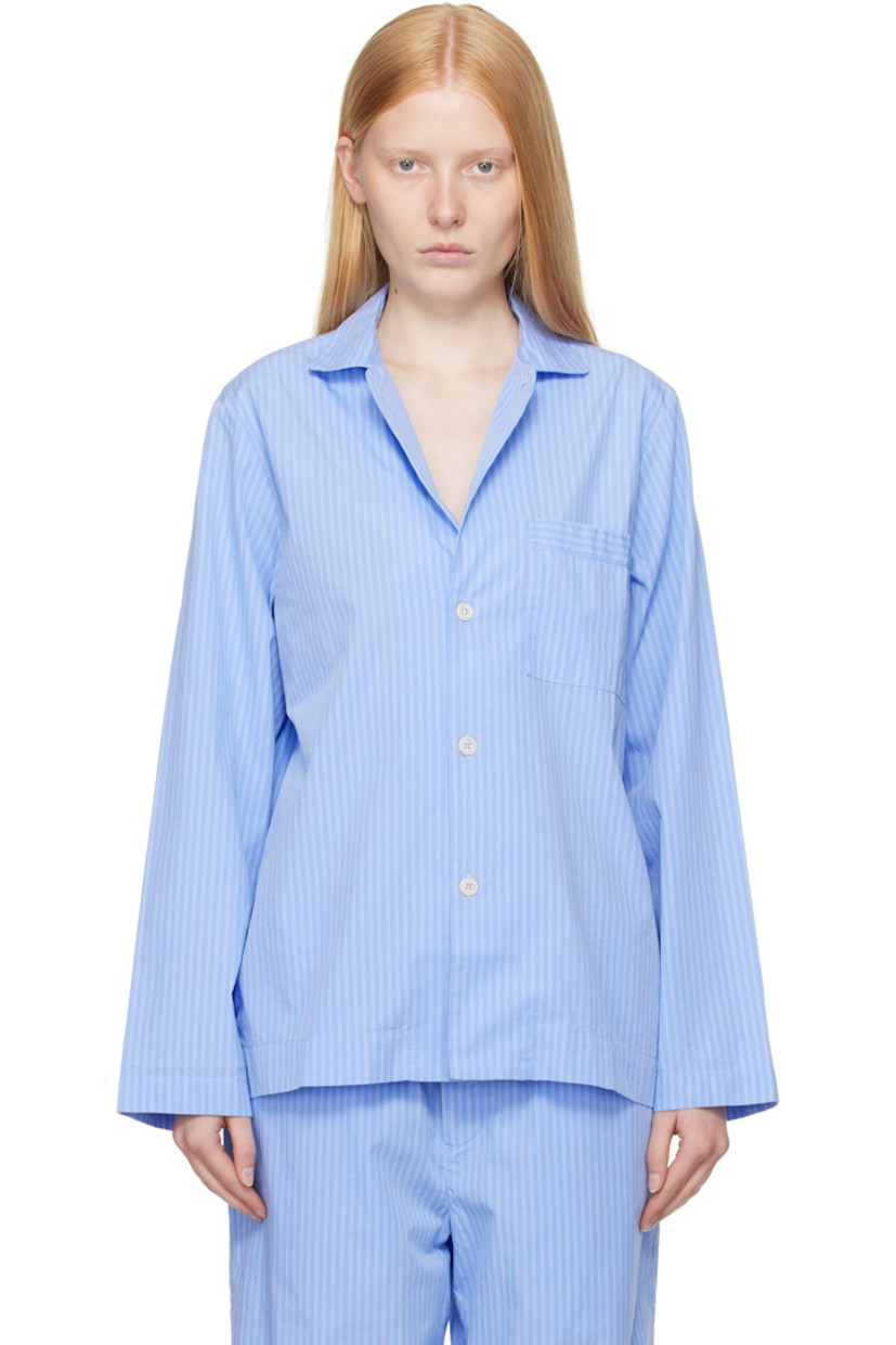 Lightweight organic cotton poplin pyjama shirt. Pinstripes throughout.

· Certified OEKO-TEX Standard 100
· Stonewashed
· Spread collar
· Button closure
· Patch pocket at chest
· French seams at interior
· Mother-of-pearl hardware

Supplier color: Pin stripes