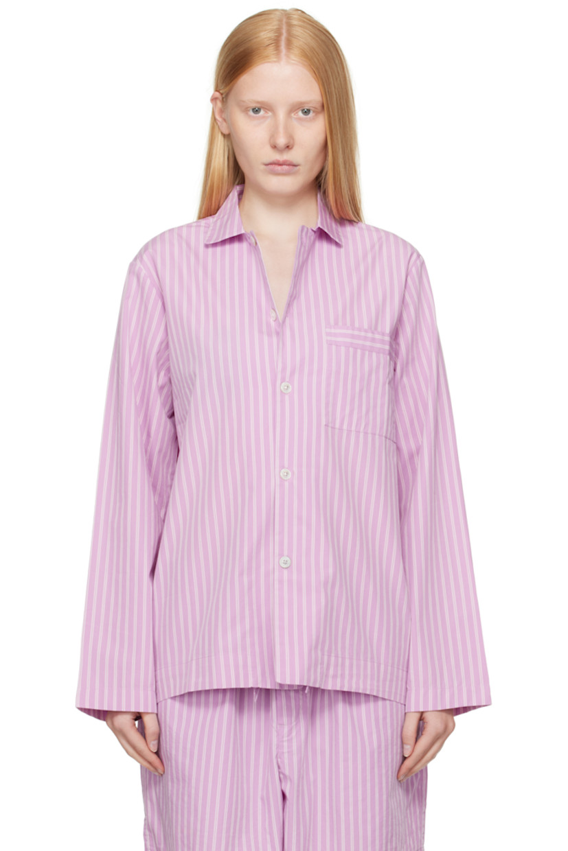 Lightweight organic cotton poplin pyjama shirt. Stripes throughout.

· Certified OEKO-TEX Standard 100
· Stonewashed
· Spread collar
· Button closure
· Patch pocket at chest
· French seams at interior
· Mother-of-pearl hardware

Supplier color: Purple pink stripes