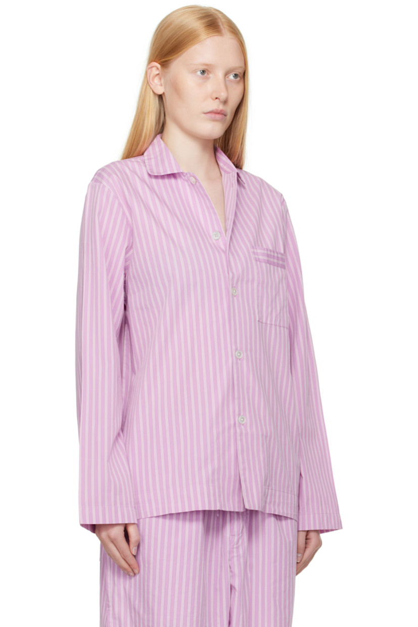 Lightweight organic cotton poplin pyjama shirt. Stripes throughout.

· Certified OEKO-TEX Standard 100
· Stonewashed
· Spread collar
· Button closure
· Patch pocket at chest
· French seams at interior
· Mother-of-pearl hardware

Supplier color: Purple pink stripes