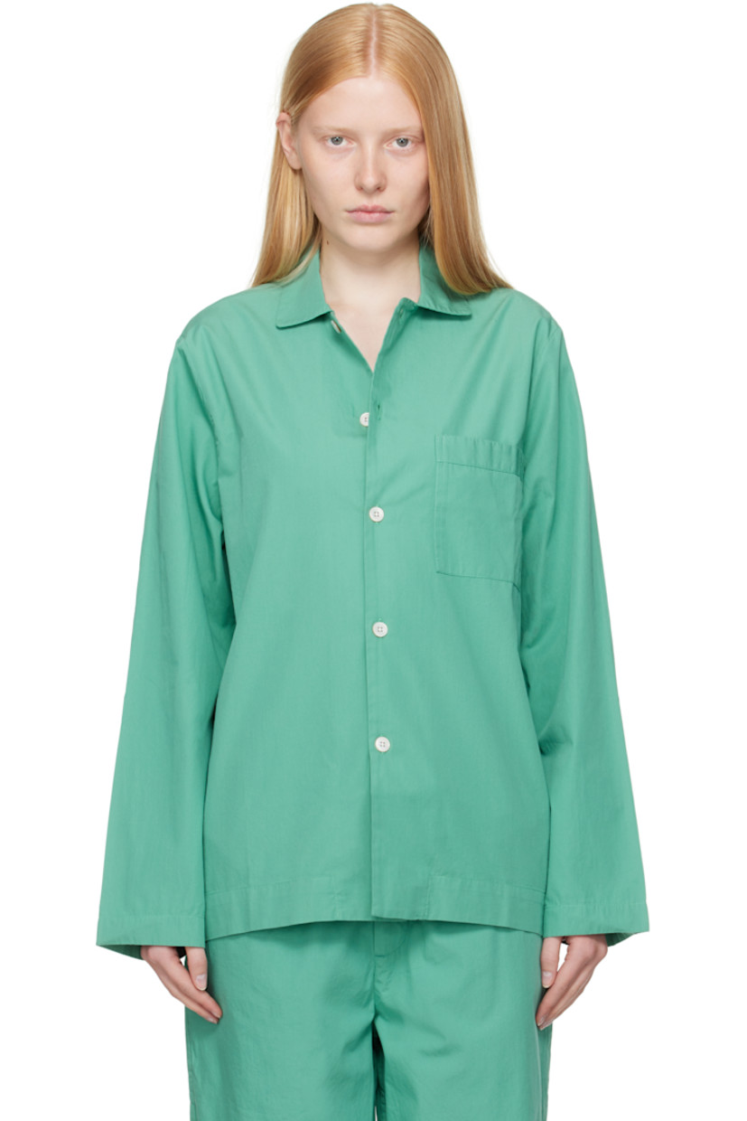 Lightweight organic cotton poplin pyjama shirt. 

· Certified OEKO-TEX Standard 100
· Stonewashed
· Spread collar
· Button closure
· Patch pocket at chest
· French seams at interior
· Mother-of-pearl hardware

Supplier color: Vintage green