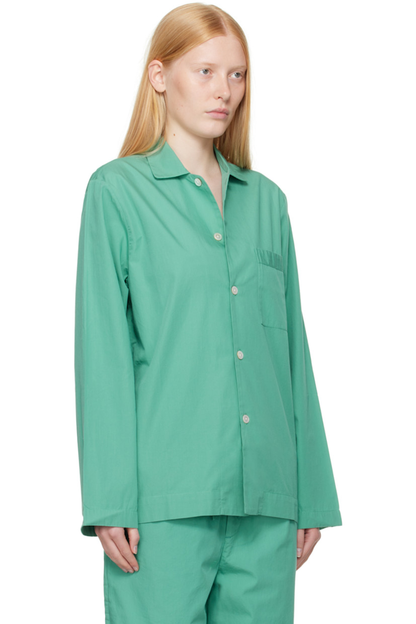 Lightweight organic cotton poplin pyjama shirt. 

· Certified OEKO-TEX Standard 100
· Stonewashed
· Spread collar
· Button closure
· Patch pocket at chest
· French seams at interior
· Mother-of-pearl hardware

Supplier color: Vintage green