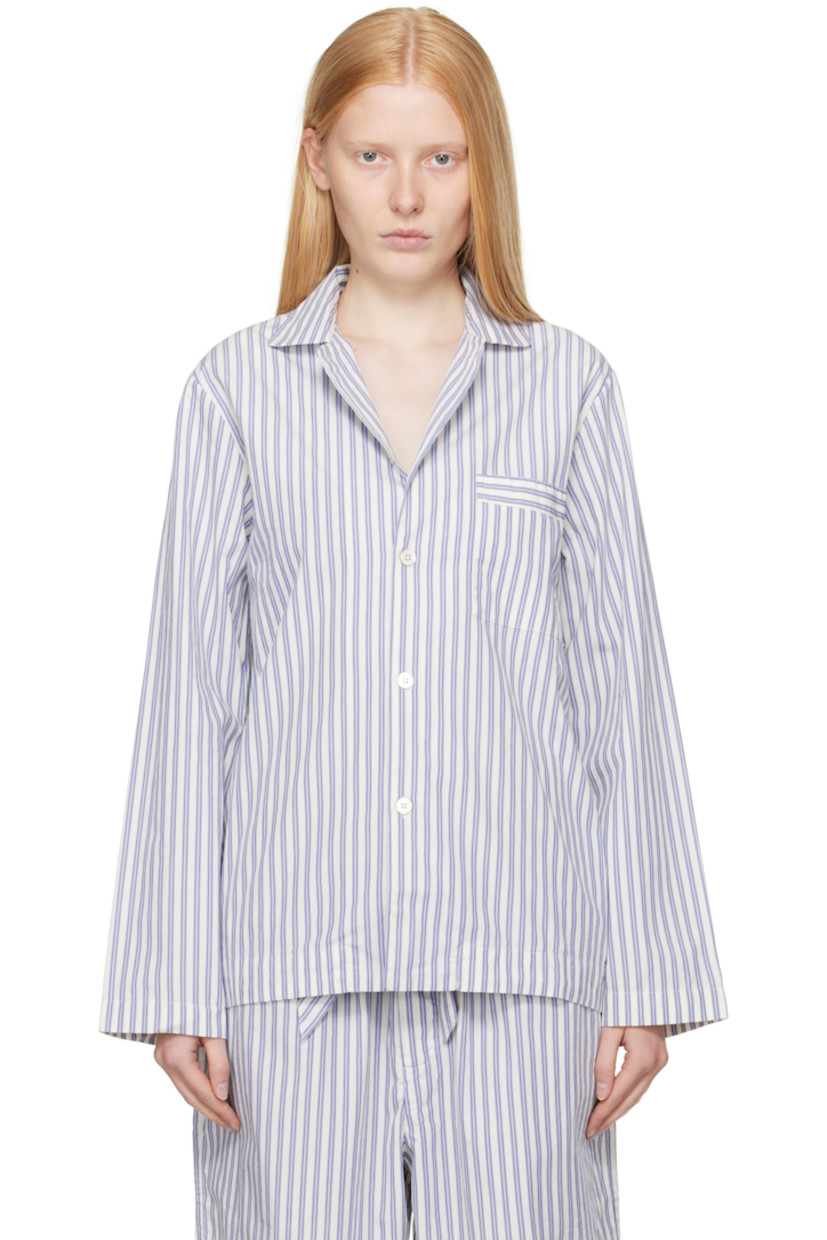 Lightweight organic cotton poplin pyjama shirt. Stripes throughout.

· Certified OEKO-TEX Standard 100
· Stonewashed
· Spread collar
· Button closure
· Patch pocket at chest
· French seams at interior
· Mother-of-pearl hardware

Supplier color: Skagen stripes