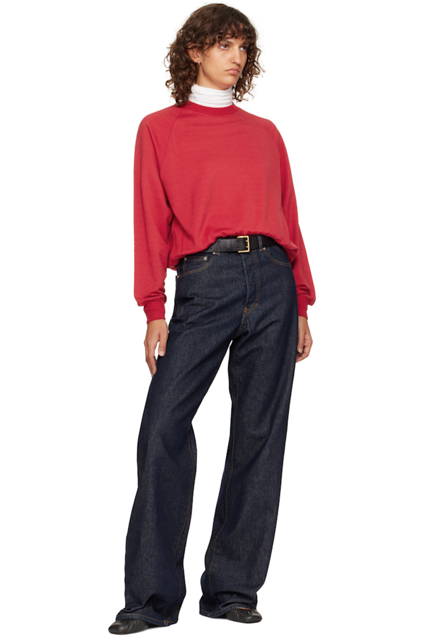 Buffed calfskin belt.

· Pin-buckle fastening
· Gold-tone hardware
· W1.5"

Supplier color: Black