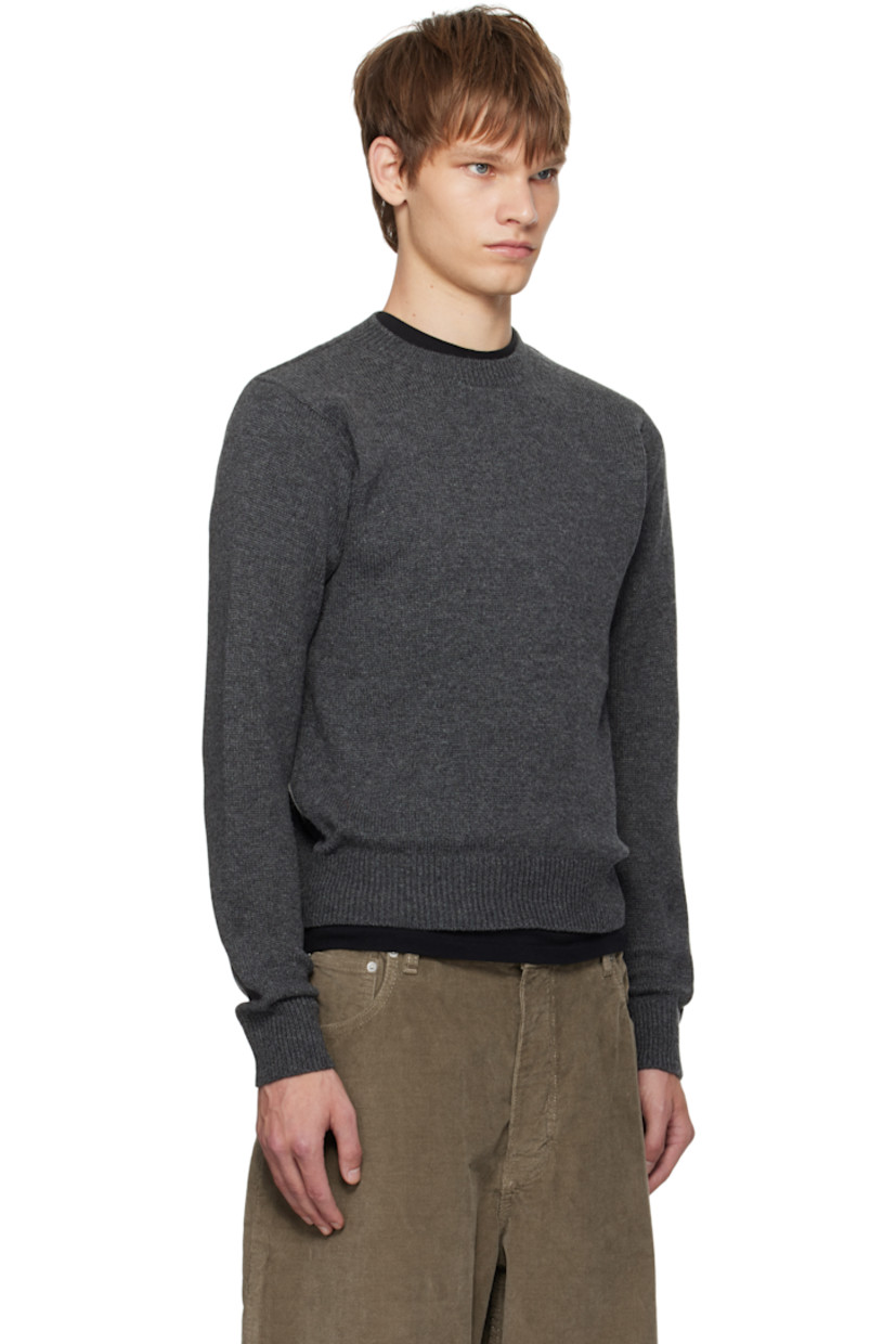 Lightweight knit cashmere sweater. Rib-knit crewneck, hem, and cuffs.

Supplier color: Charcoal