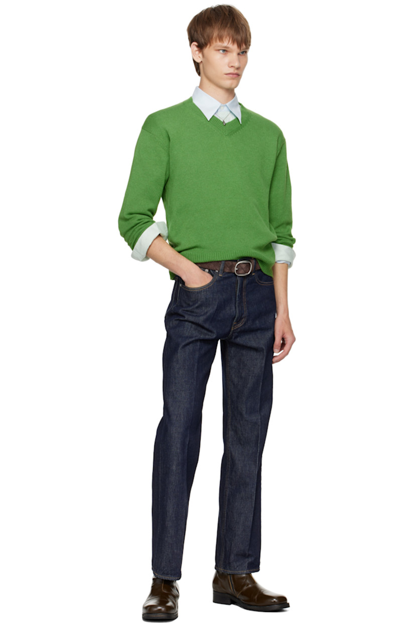 Lightweight knit cashmere sweater.

· Rib-knit V-neck, hem, and cuffs
· Dropped shoulders

Supplier color: Green