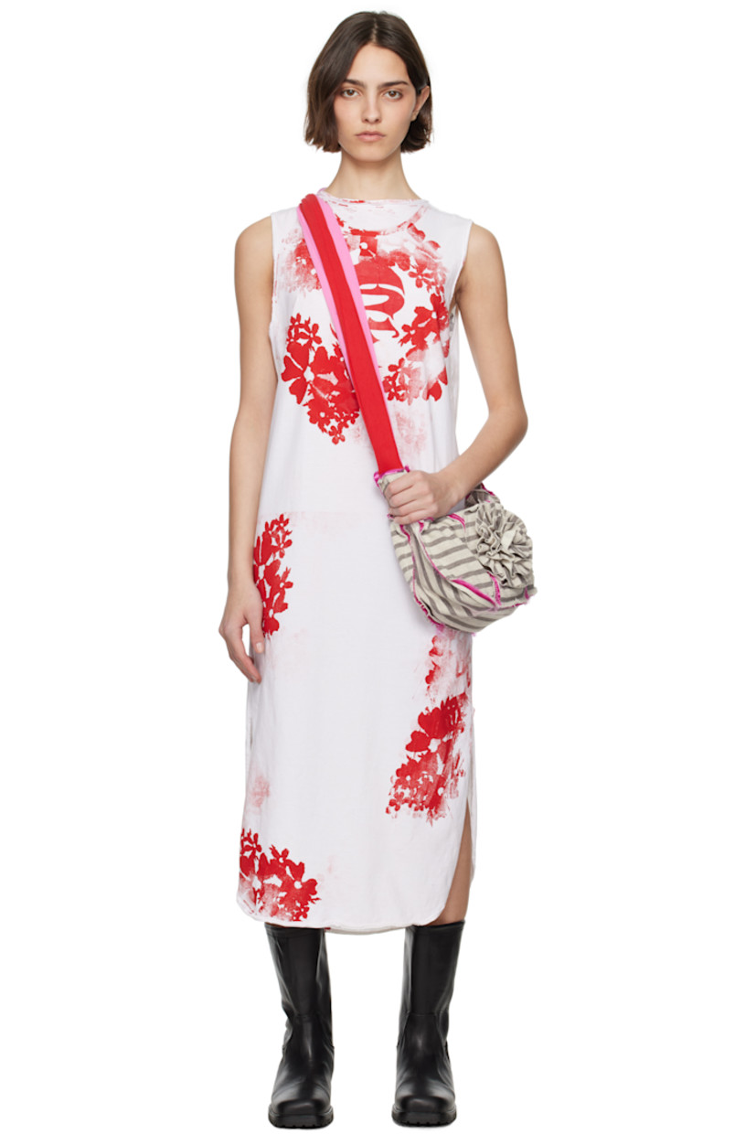 Cotton jersey maxi dress. Graphics printed and rolled edges throughout.

· Round neck
· Vented side seams 

Supplier color: Tribute