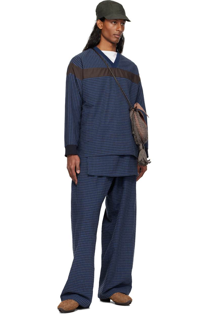 Cotton- and linen-blend flannel and poplin top.

· Paneled construction
· Rib-knit V-neck and cuffs
· Dropped shoulders

Available exclusively at SSENSE.

Supplier color: Basin