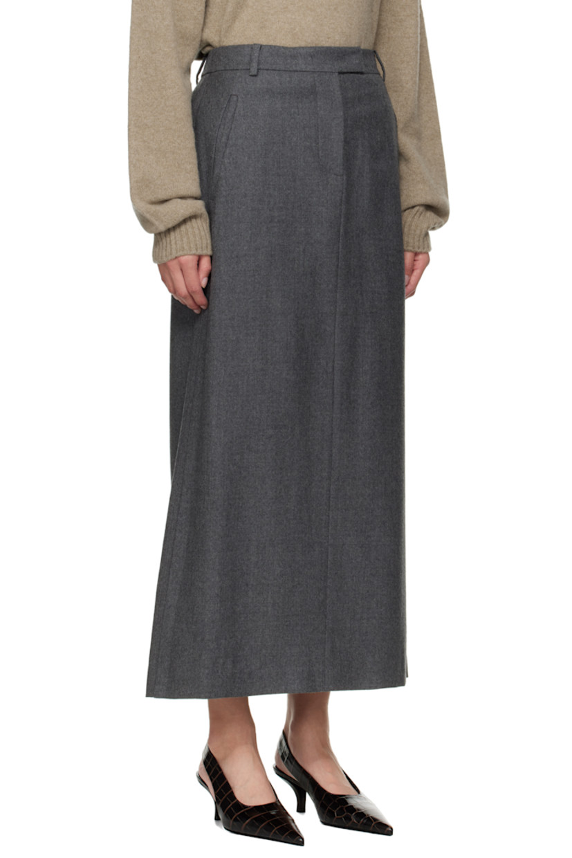 Wool melton maxi skirt. 

· Belt loops
· Two-pocket styling
· Zip fly 
· Full satin lining 
· Twill pocket lining

Supplier color: Gray