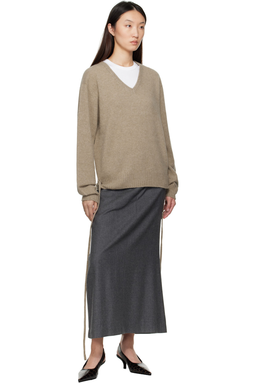 Wool melton maxi skirt. 

· Belt loops
· Two-pocket styling
· Zip fly 
· Full satin lining 
· Twill pocket lining

Supplier color: Gray