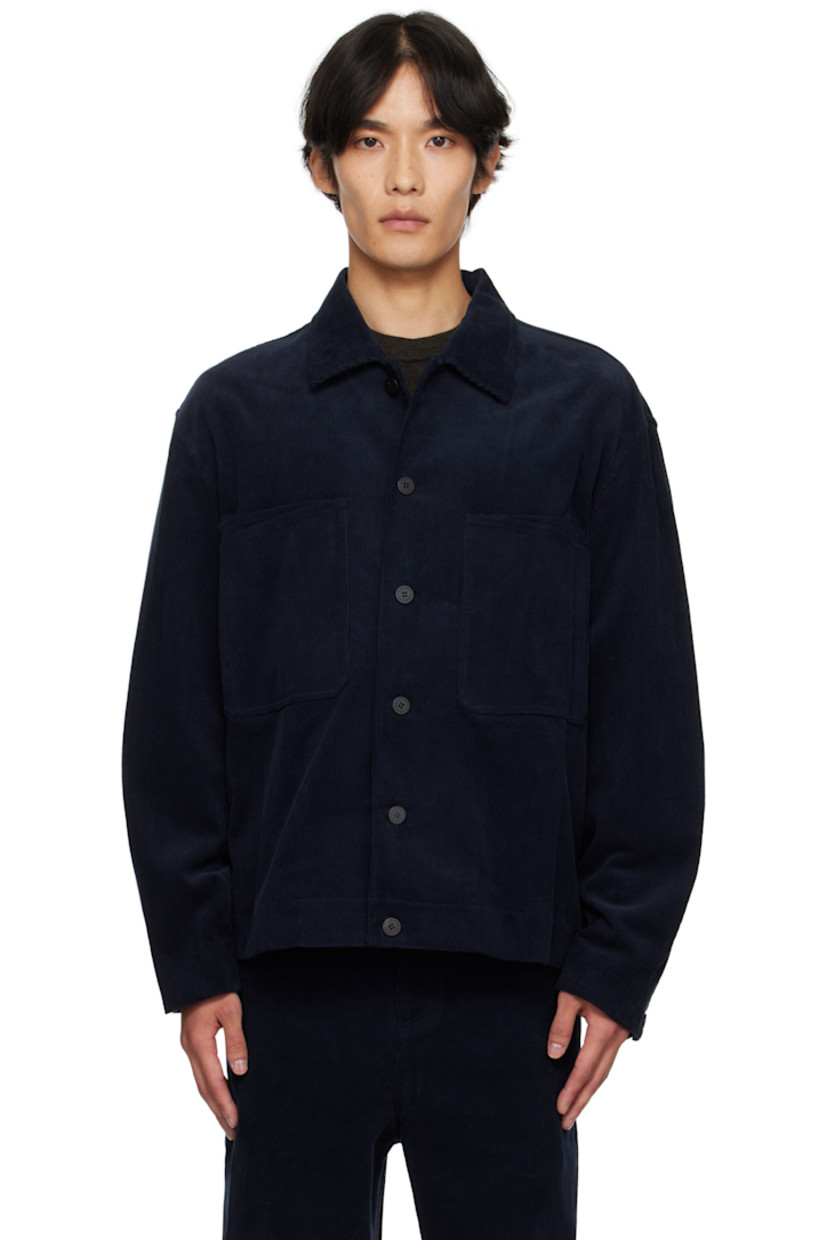 Cotton corduroy jacket. 

· Spread collar
�· Button closure
· Patch pockets at front 
· Dropped shoulders 
· Buttoned barrel cuffs
· Logo hardware at back collar 

Supplier color: Navy