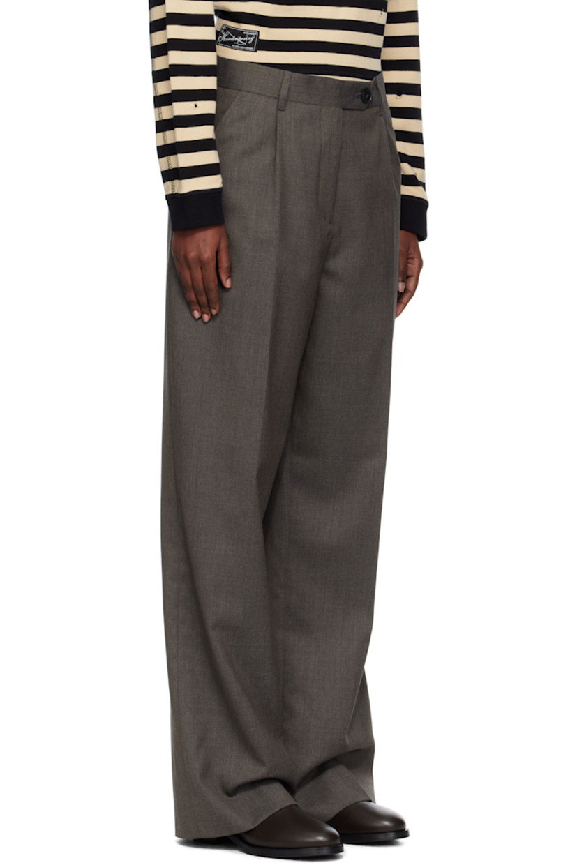 Wool delaine trousers.

· Straight-leg
· Belt loops
· Four-pocket styling
· Zip fly
· Pleats at front
· Partial satin lining

Supplier color: Taupe wool