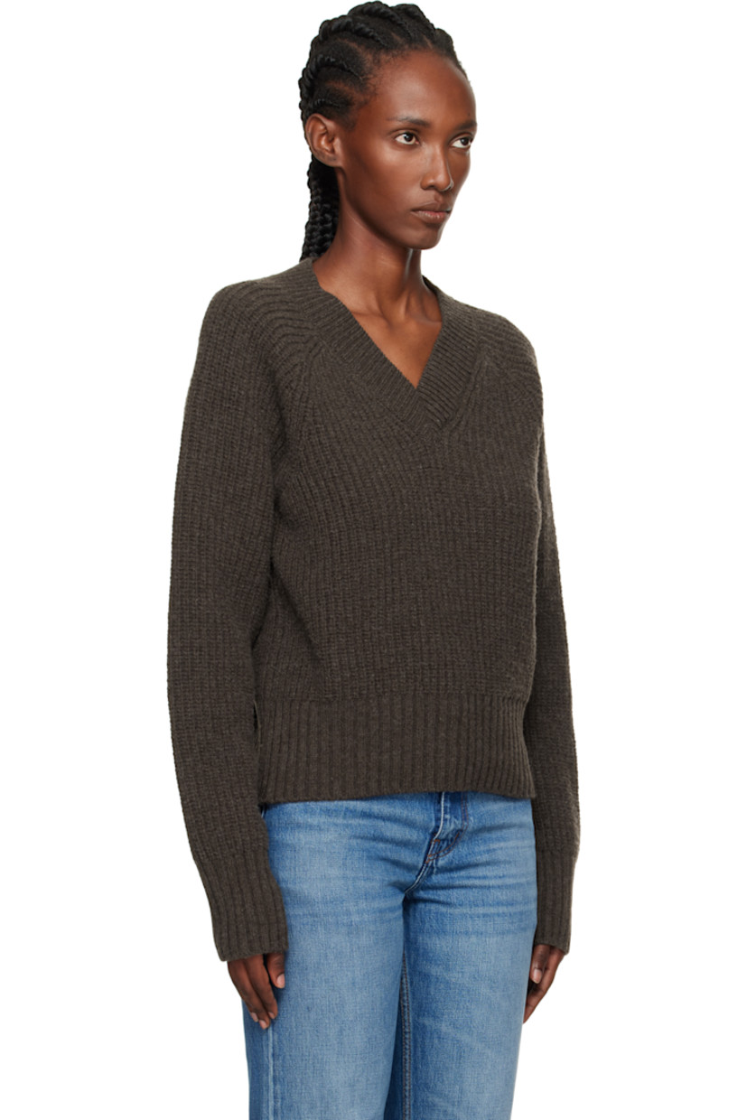 Rib-knit wool sweater.

· V-neck
· Raglan sleeves

Supplier color: Dark brown