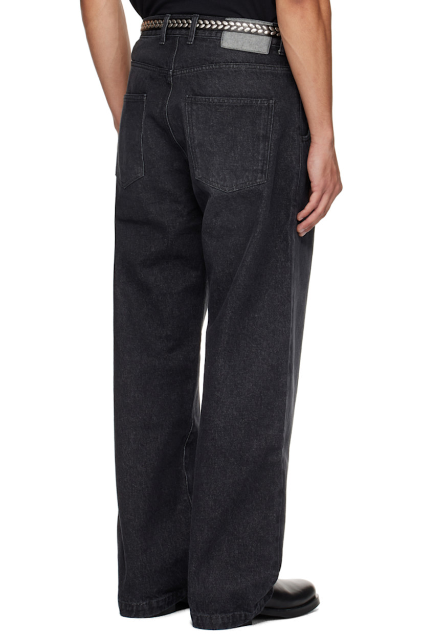 Non-stretch organic cotton denim jeans.

· Fading throughout
· Belt loops
· Four-pocket styling
· Zip fly
· Pleats at front

Supplier color: Faded black