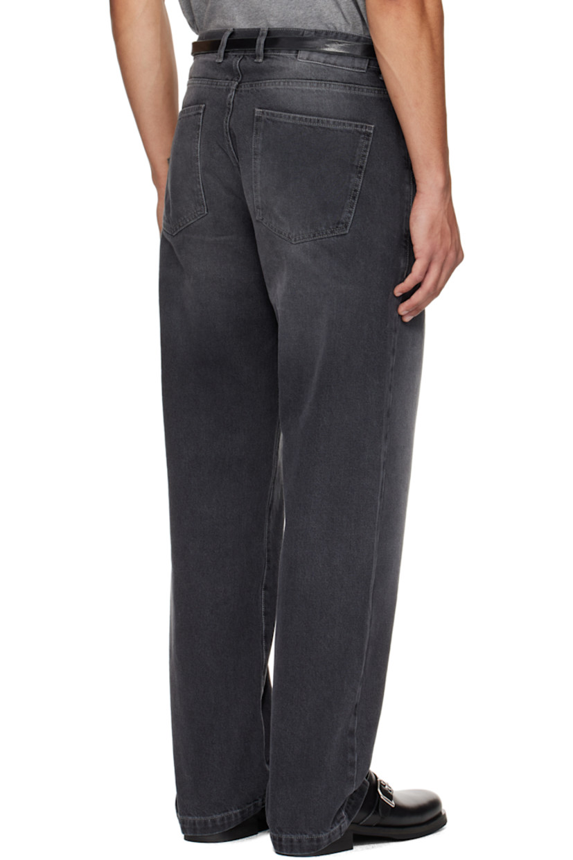 Non-stretch organic cotton denim jeans.

· Garment-washed and pre-shrunk
· Loose-fit
· Mid-rise
· Fading throughout
· Belt loops
· Four-pocket styling
· Zip fly

Supplier color: Faded black
