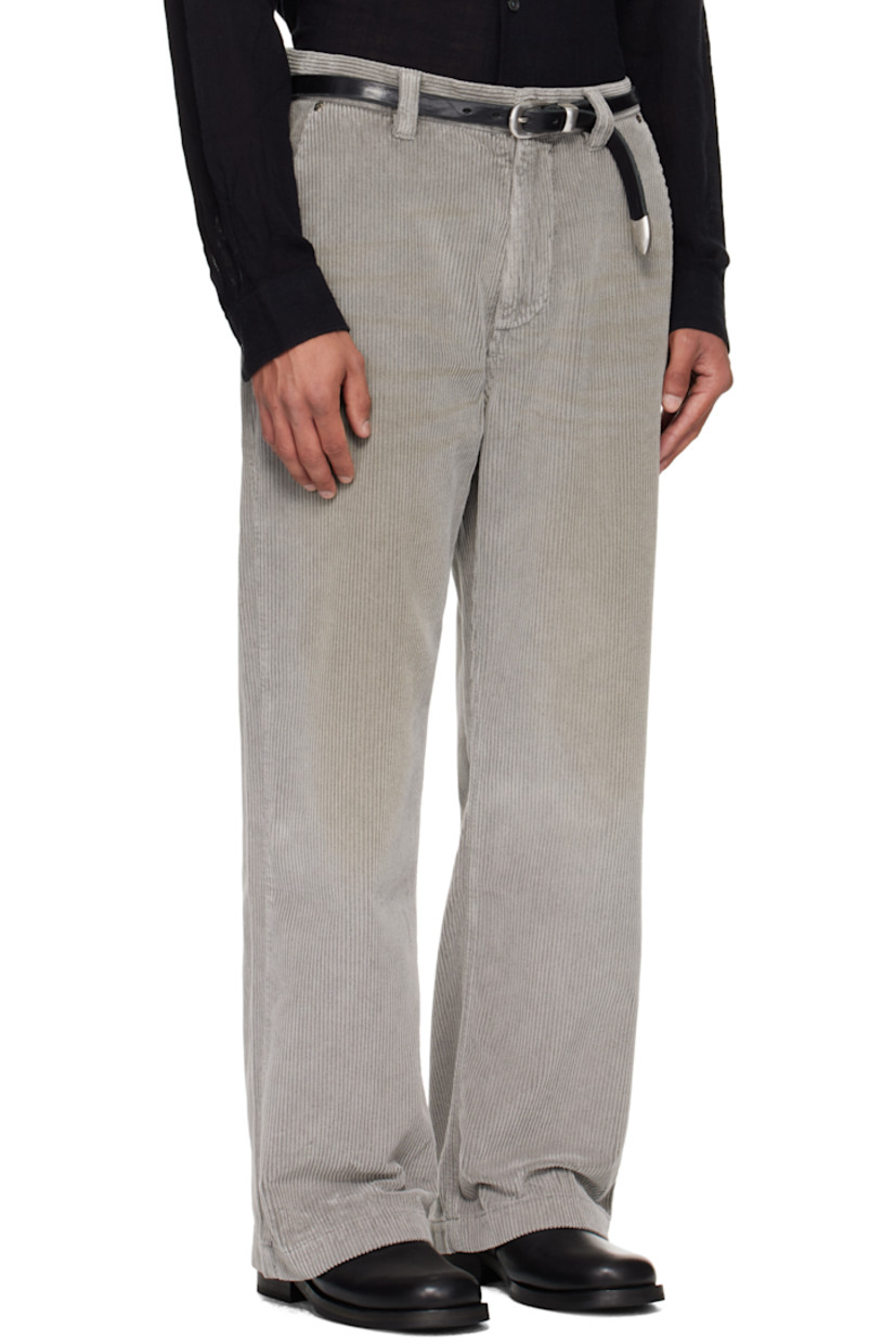 Cotton corduroy trousers.

· Garment-washed and pre-shrunk
· Smudging throughout
· Loose-fit and straight-leg
· Mid-rise
· Belt loops
· Four-pocket styling
· Zip fly

Supplier color: Stained grey