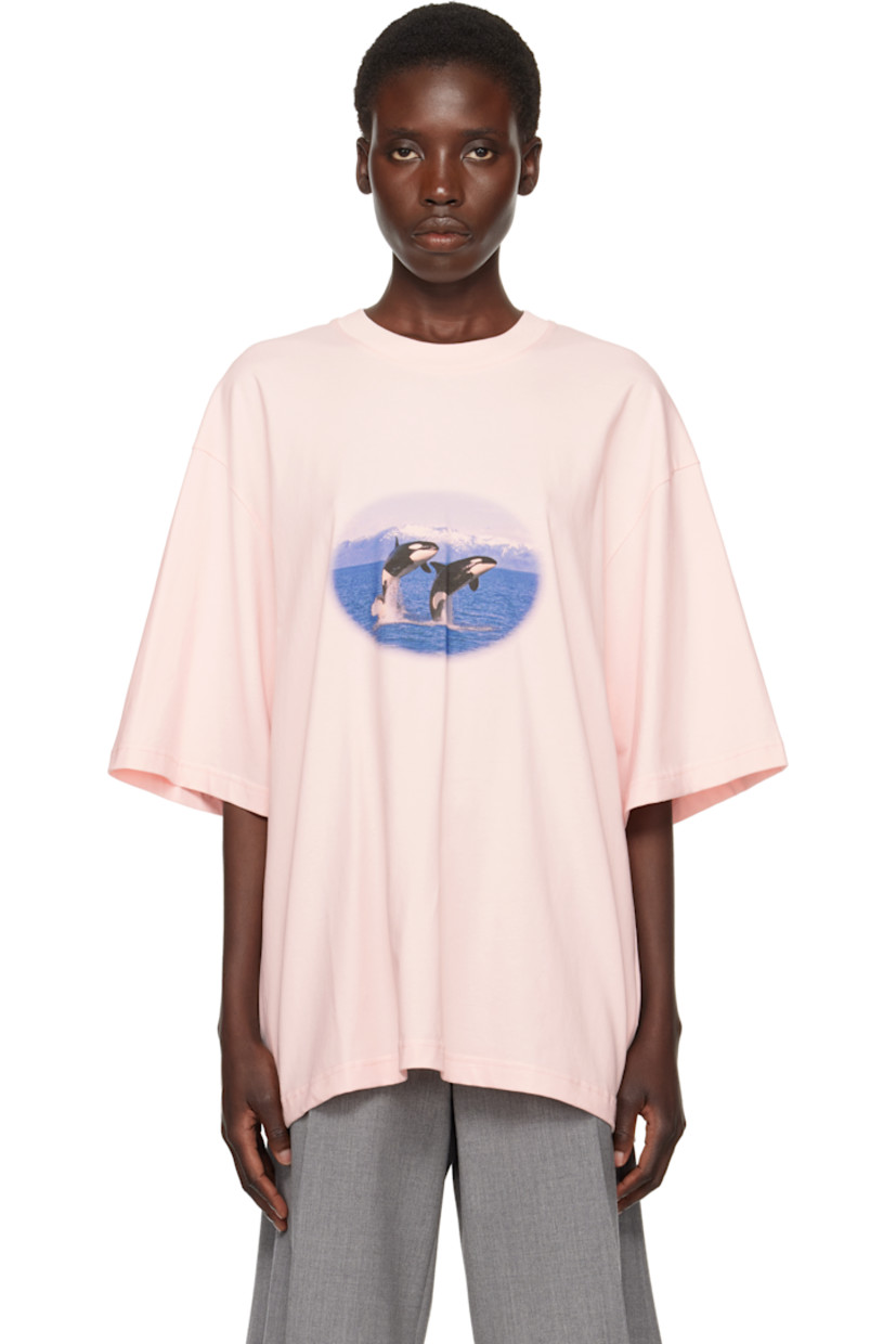 Cotton jersey T-shirt.

· Rib-knit crewneck
· Graphic printed at chest
· Dropped shoulders

Supplier color: Pink