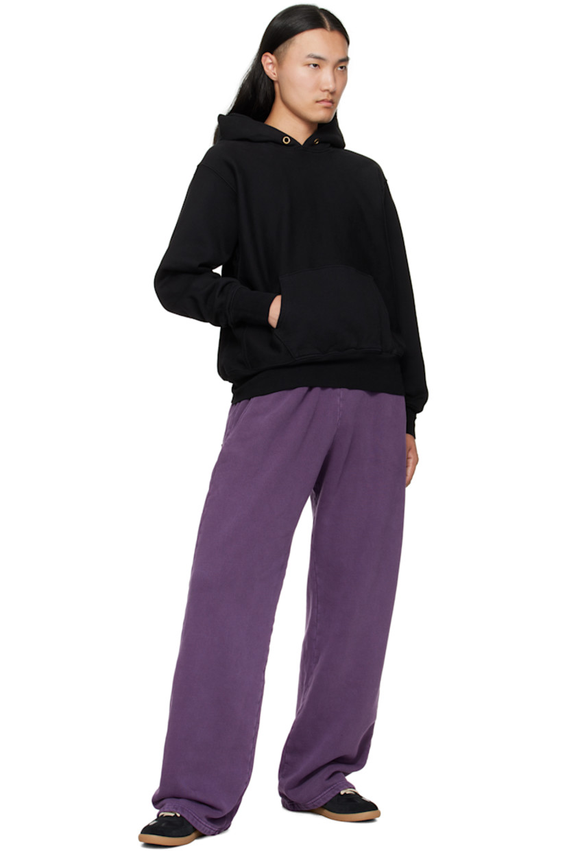 Heavyweight brushed cotton fleece hoodie.

· Pre-shrunk and garment-dyed
· Eyelets at hood
· Kangaroo pocket
· Jersey cropped hem and cuffs
· Jersey gusset at side seams
· Dropped shoulders

Supplier color: Jet black