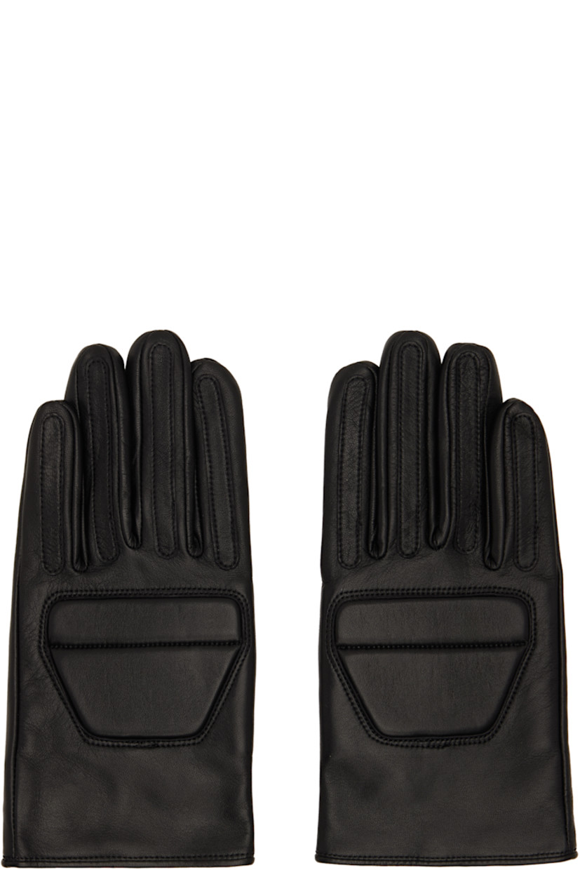 Pair of grained lambskin gloves.

· Notched cuffs with press-stud fastening
· Padded palms 
· Microfiber lining 

Part of the Yohji Yamamoto POUR HOMME collection.

Supplier color: Black