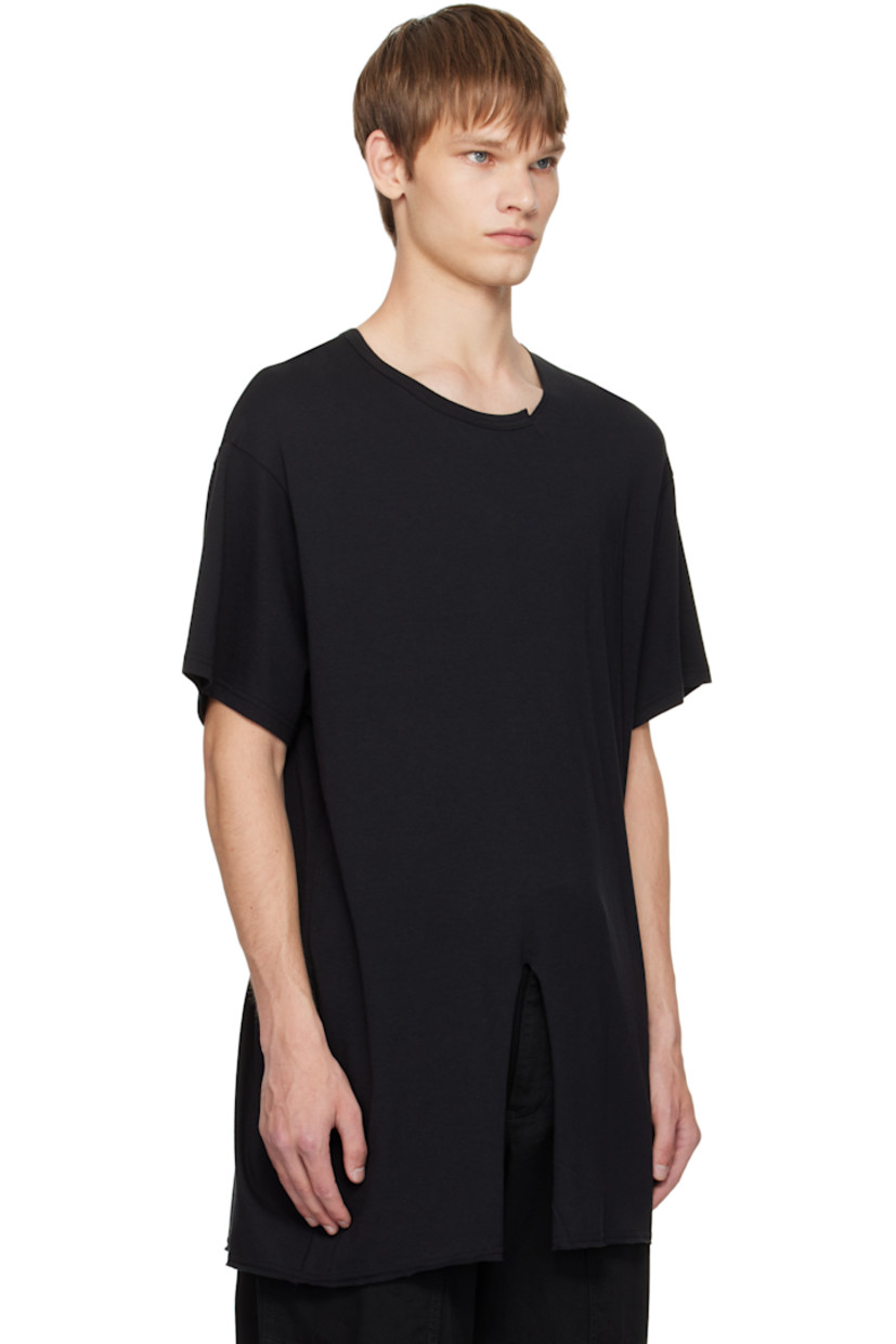 Cotton- and rayon-blend jersey T-shirt.

· Modified crewneck
· Raw edge at neck and hem
· Central vent at front hem
· Dropped shoulders

Part of the Yohji Yamamoto POUR HOMME collection.

Supplier color: Black