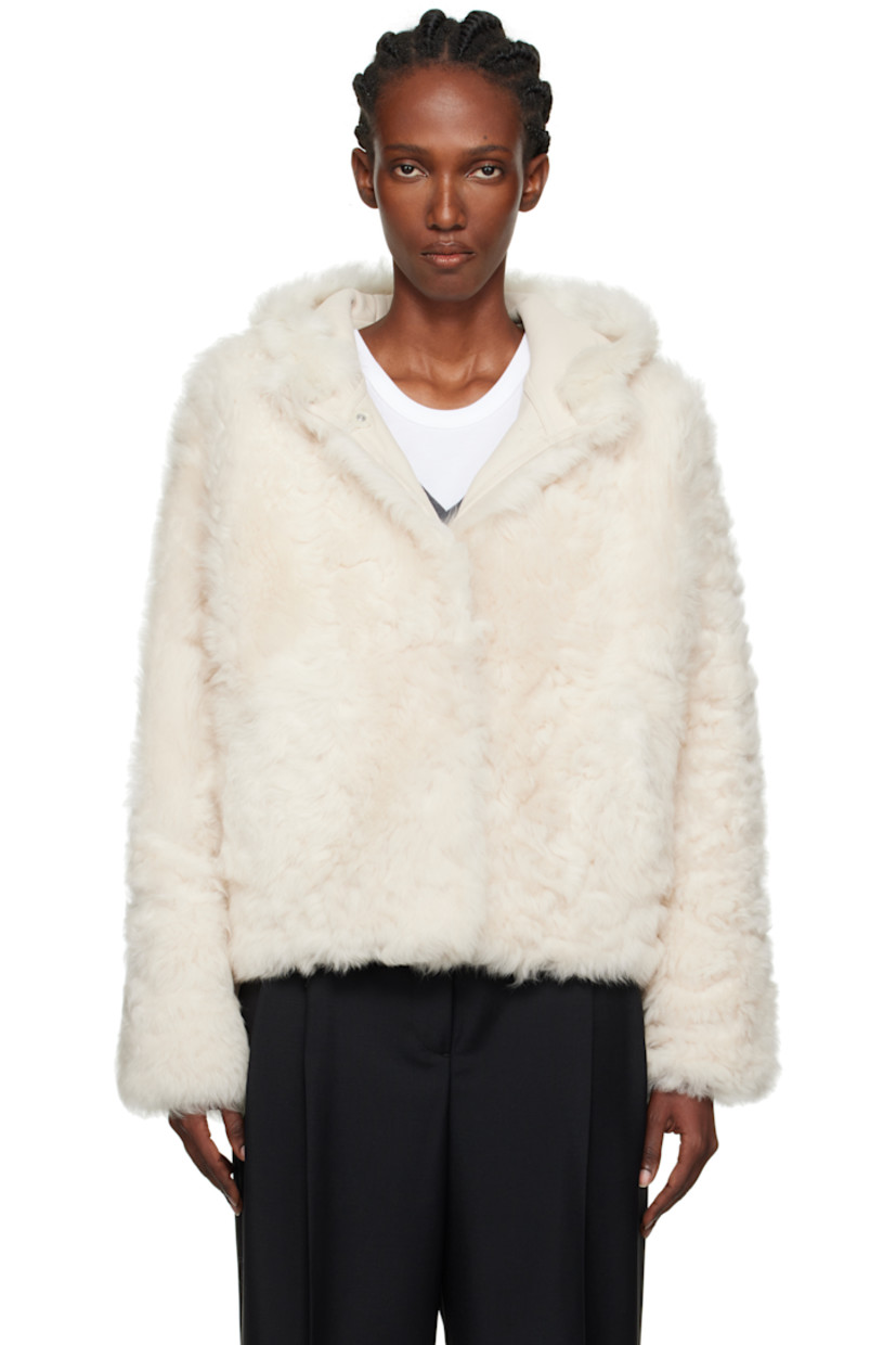 Shearling jacket.

· Press-stud closure
· Seam pockets
· Grained lambskin interior

Supplier color: Meringue