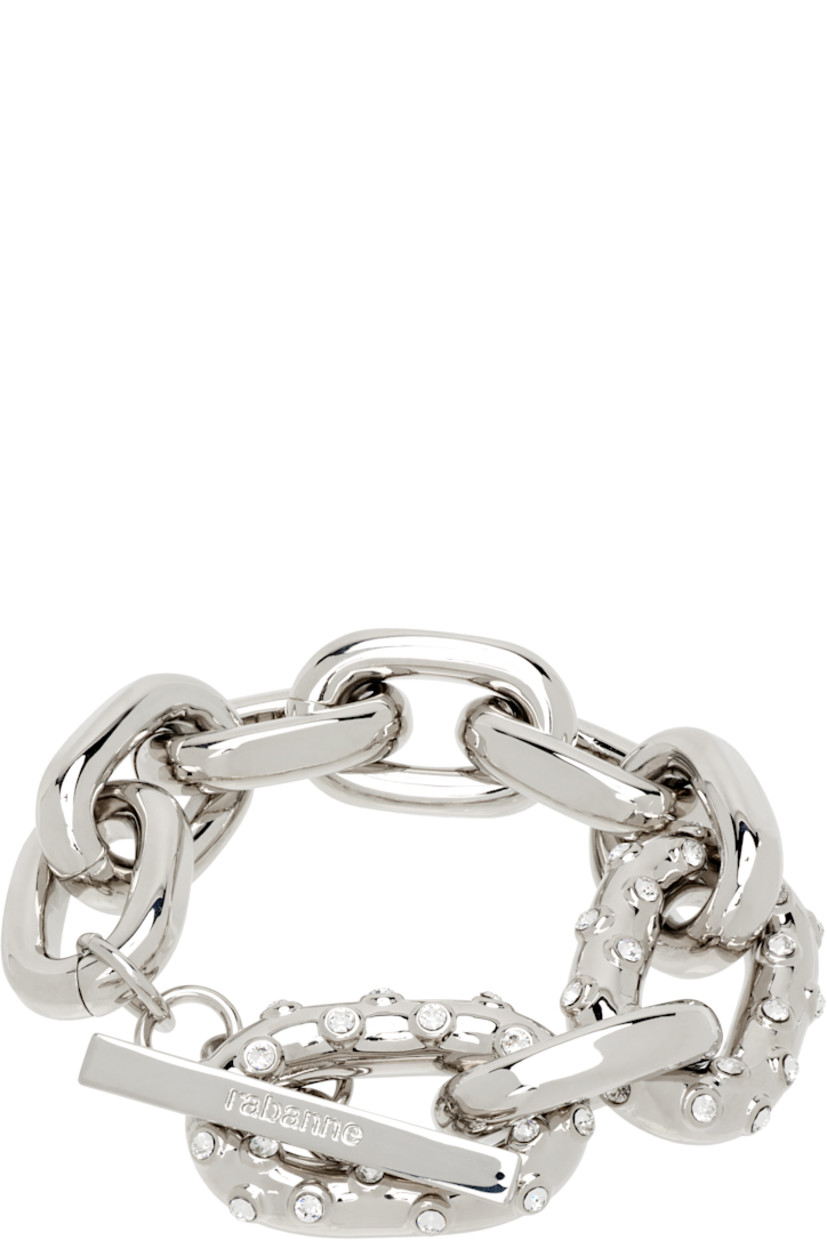 Cable chain bracelet in silver-tone brass.

· Bezel-set crystals at length
· Logo-engraved toggle fastening
· L10"

Supplier color: Silver/Crystal