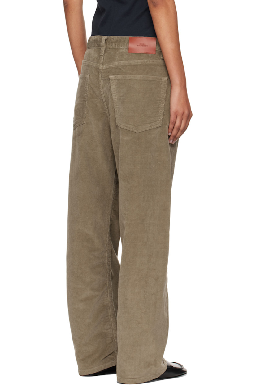 Stretch cotton corduroy jeans. 

· Wide-leg 
· Belt loops
· Five-pocket styling
· Zip fly 
· Offset outseams
· Leather logo patch at back waistband

Supplier color: Lichen