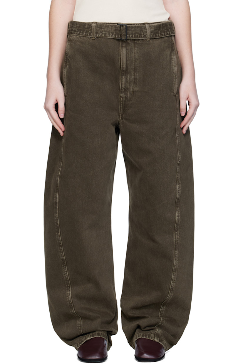 Garment-dyed non-stretch denim jeans.

· Belt loops
�· Detachable cinch belt
· Four-pocket styling
· Zip fly
· Twisted outseams
· Leather logo patch at back waistband

Supplier color: Moss green