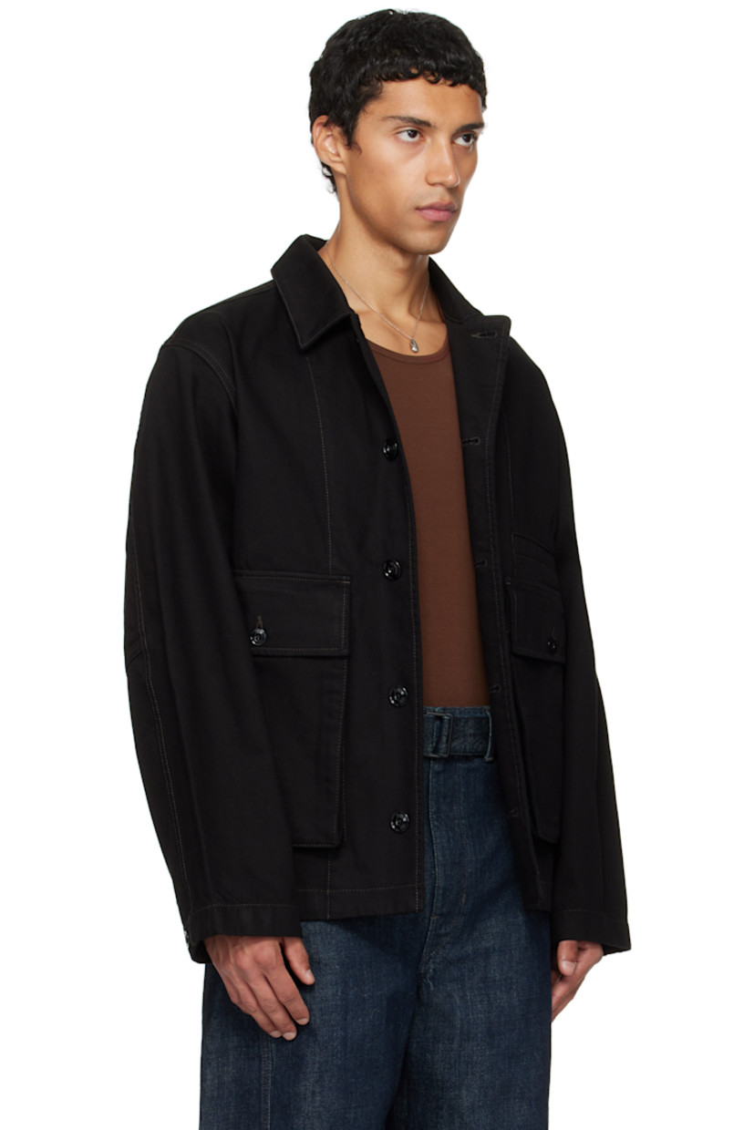 Non-stretch denim jacket.

· Spread collar
· Button closure
· Welt pocket at chest
· Flap pockets at front
· Button fastening at cuffs
· Adjustable button tabs at back hem

Supplier color: Black
