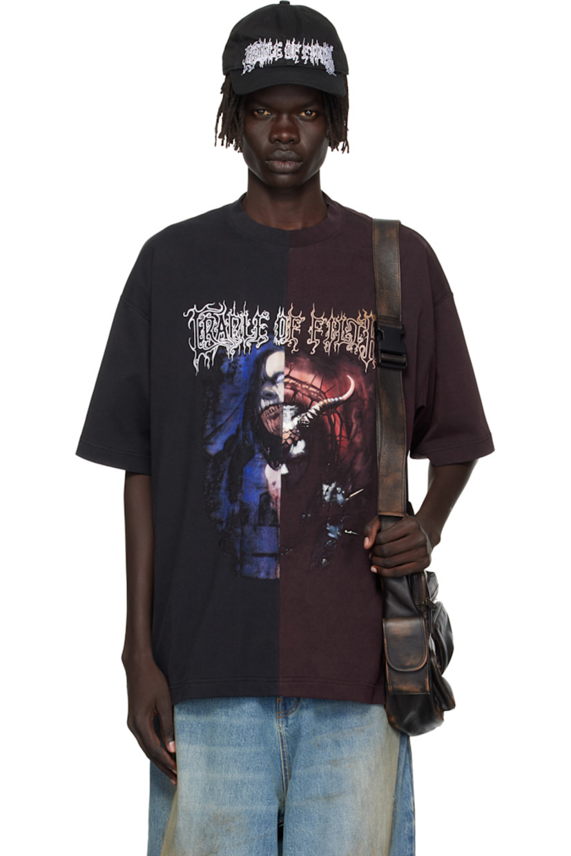 Cotton jersey T-shirt.

· Rib-knit crewneck
· Text and graphic printed at front and back
· Dropped shoulders
· Logo embroidered at back collar

Part of the Cradle of Filth capsule.

Supplier color: Black/Red