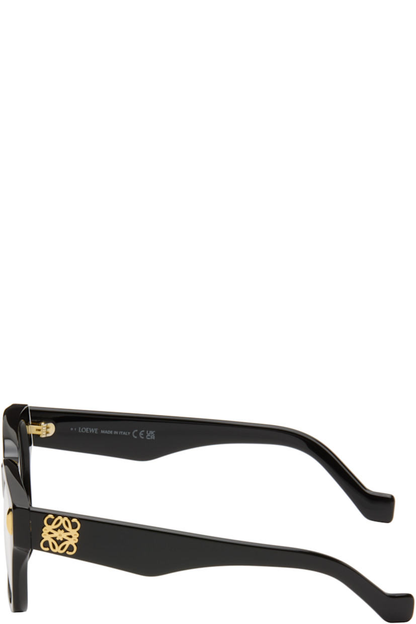Square acetate-frame optical glasses.

· Integrated nose pads
· Hardware at face
· Logo hardware at temples
· Gold-tone hardware
· Includes pouch
· Size: 50.20 140

Supplier color: Shiny black