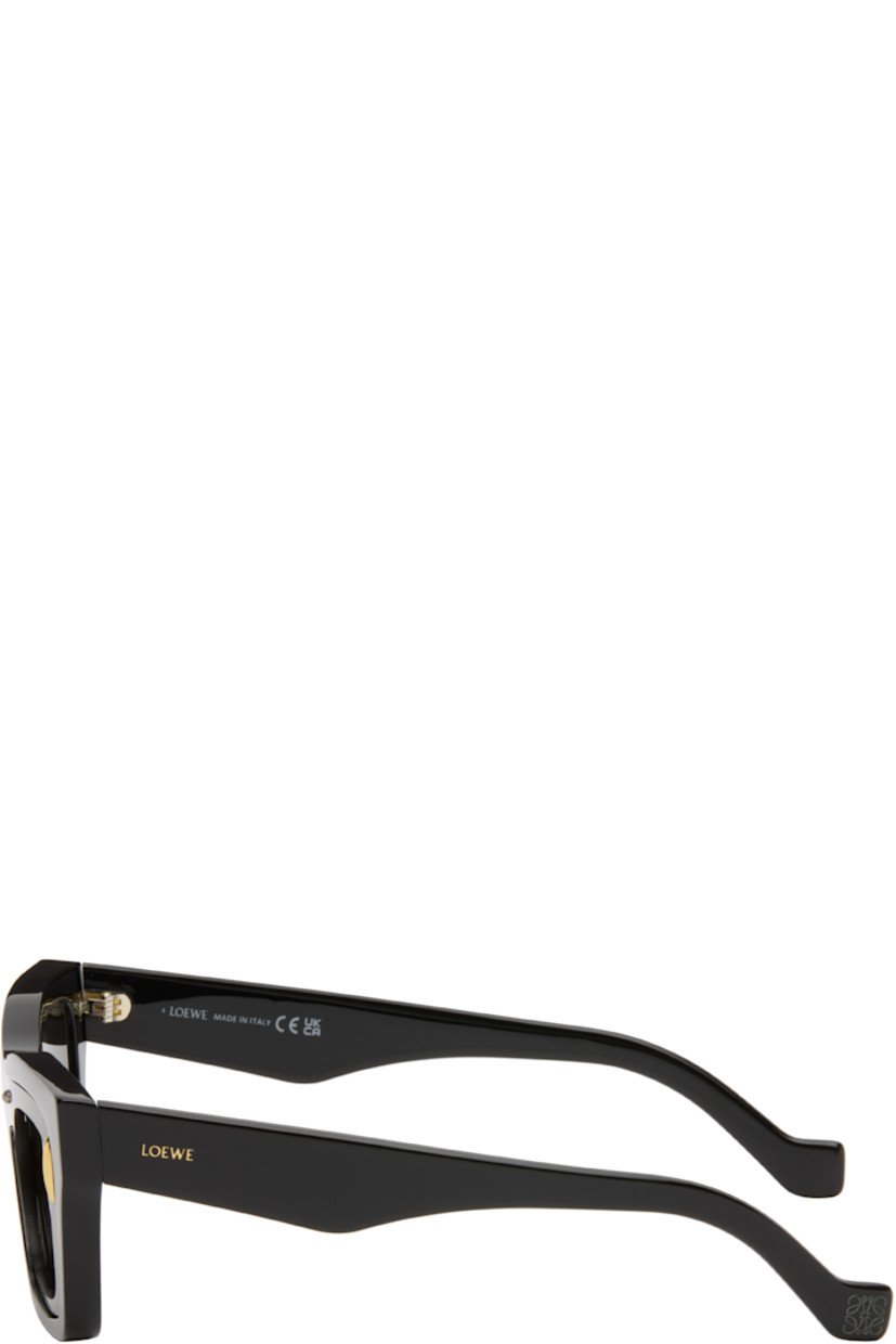 Square acetate-frame sunglasses.

· Gray lenses
· 100% UVA/UVB protection, category 3
· Integrated nose pads
· Hardware at face 
· Inset logo at temples
· Logo graphic etched at temple tips
· Gold-tone hardware
· Includes pouch
· Size: 53.17 145

Supplier color: Shiny black/Brown