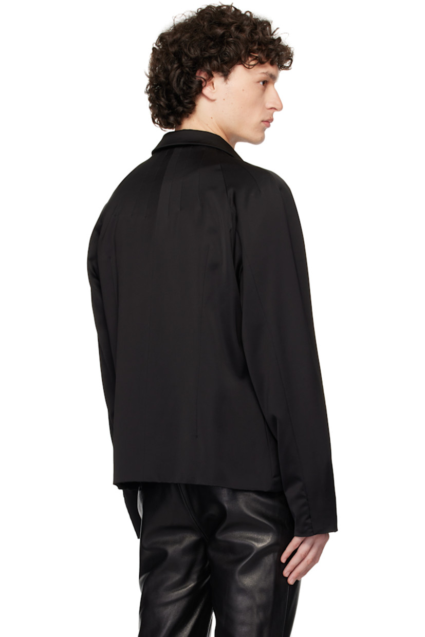 Wool satin jacket.

· Spread collar
· Two-way zip closure
· Darts at front and back
· Seam pockets
· Full cotton satin lining

Supplier color: Black