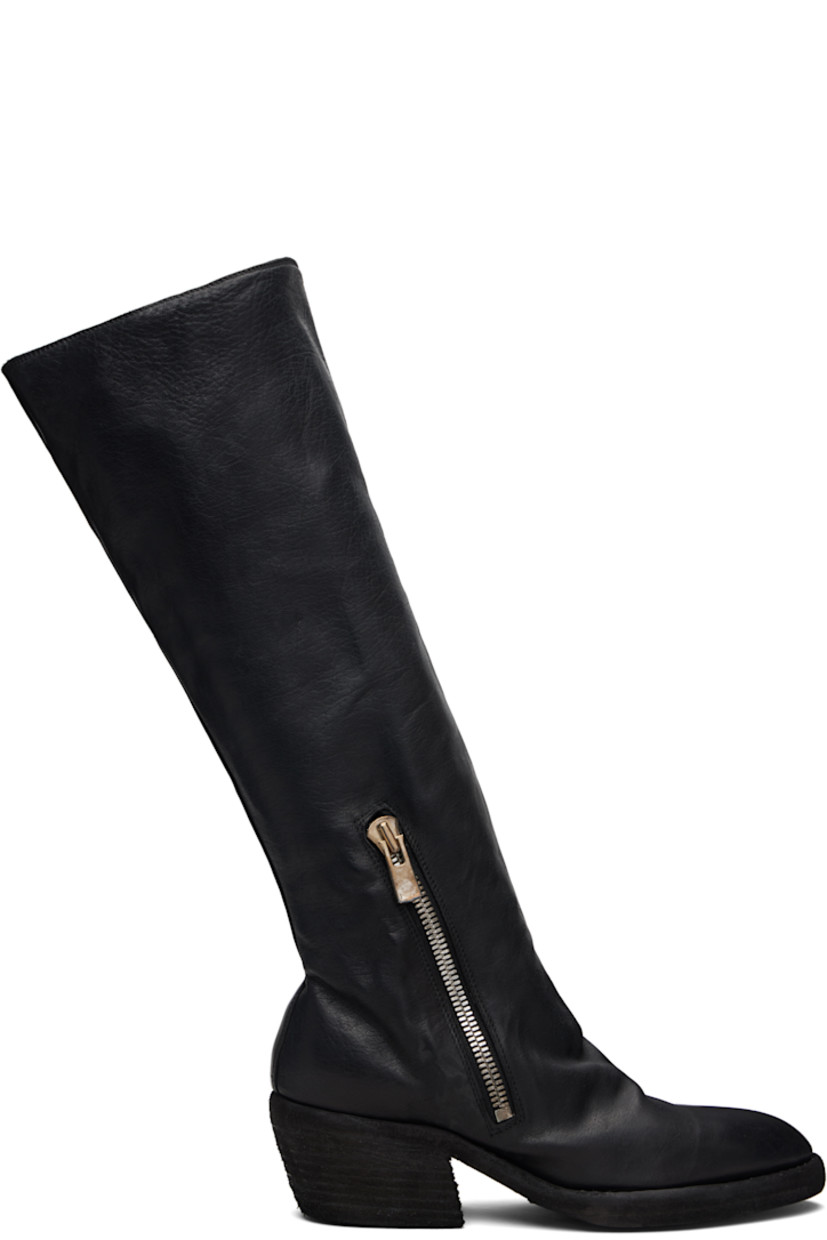 Knee-high grained horse leather boots. 

·� Zip closure at vamp
· Contrast stitching in white at welt 
· Rubber midsole 
· Rubber block heel 
· Leather sole 
· Heel: H2"

Supplier color: Blkt