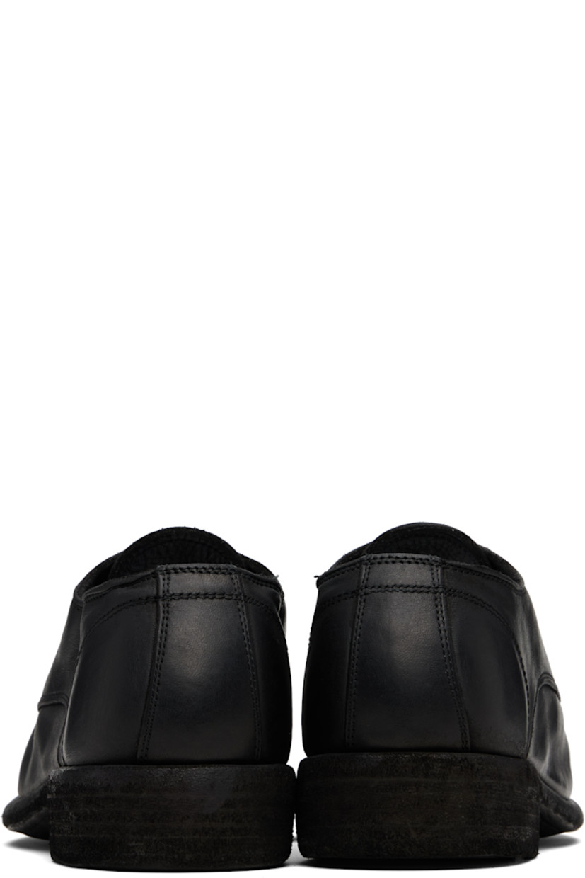 Buffed horse leather derbys.

· Lace-up closure
· Topstitching at welt
· Stacked leather heel
· Leather sole
· Heel: H1.5"

Supplier color: Blkt