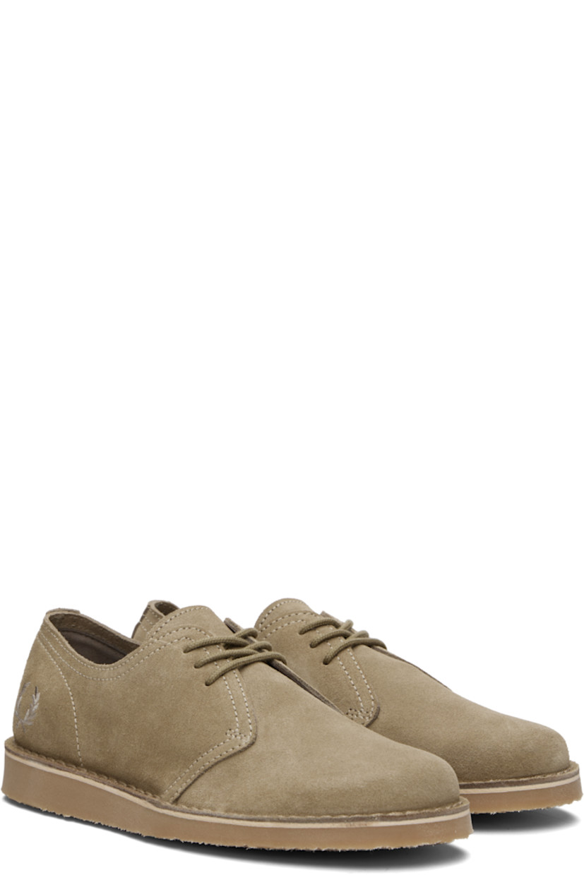Suede derbys.

· Lace-up closure
· Logo embroidered at outer side
· Topstitching at welt
· Crêpe-rubber sole

Supplier color: Olive mint