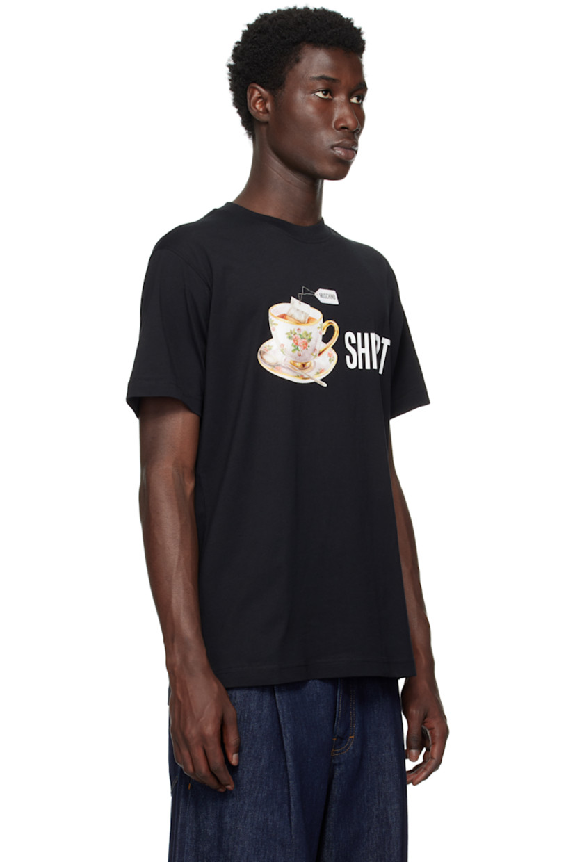 Organic cotton jersey T-shirt.

· Rib-knit crewneck
· Graphic, and text printed at front
· Logo printed at back

Supplier color: Multi Black