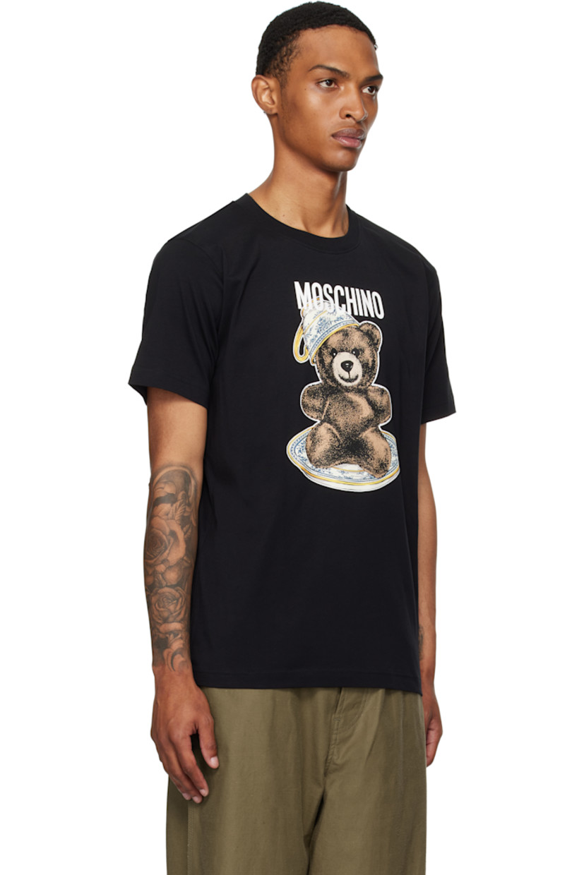 Organic cotton jersey T-shirt.

· Rib-knit crewneck
· Logo graphic printed at front

Supplier color: Multi Black