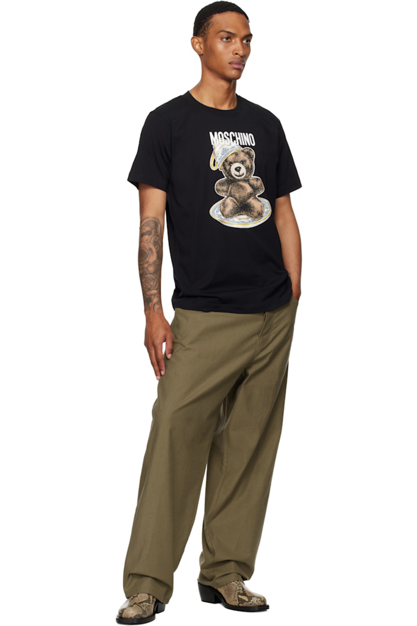 Organic cotton jersey T-shirt.

· Rib-knit crewneck
· Logo graphic printed at front

Supplier color: Multi Black