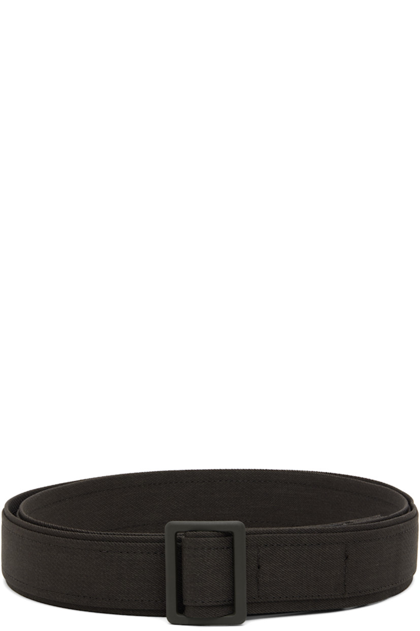 Bonded twill belt. 

· Cinch fastening 
· W1"

Supplier color: Dark brown