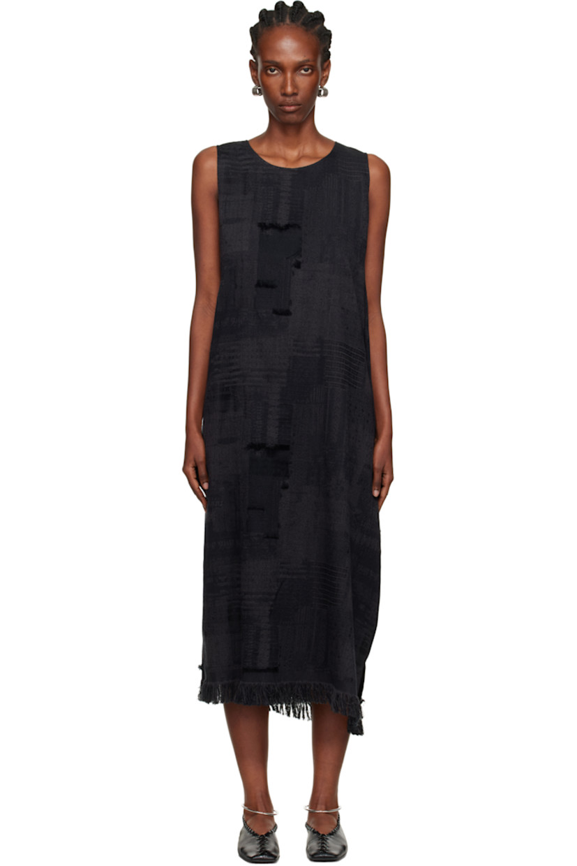 Plain-woven cotton midi dress.

· Woven pattern with fringed detailing throughout 
· Round neck
· Full cupro satin lining 

Supplier color: Grey