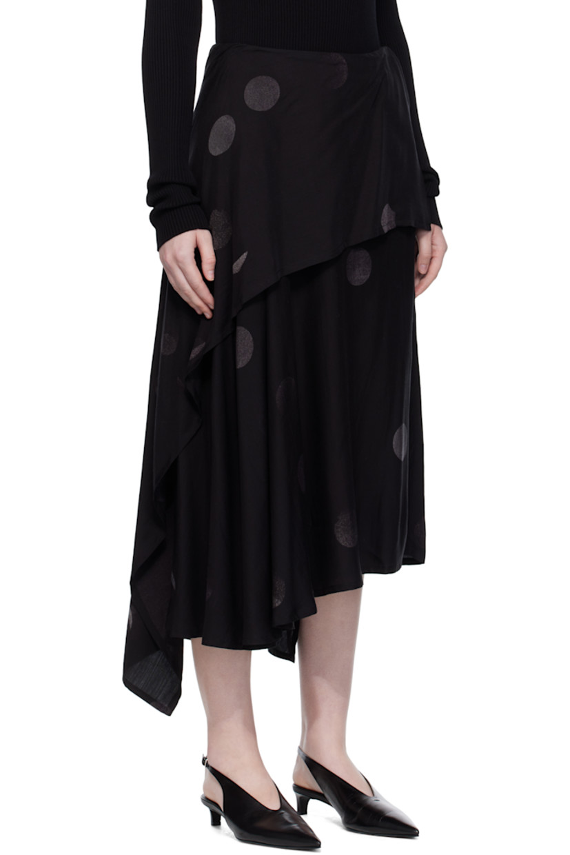 Cupro twill midi skirt. 

· Asymmetrical construction 
· Graphic, text, and polka-dot patterns throughout 
· Concealed zip closure at side seam

Supplier color: Black
