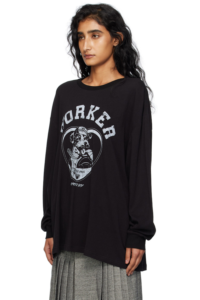 Cotton jersey T-shirt. 

· Rib-knit crewneck and cuffs
· Logo graphic printed at front 
· Dropped shoulders

Supplier color: Black