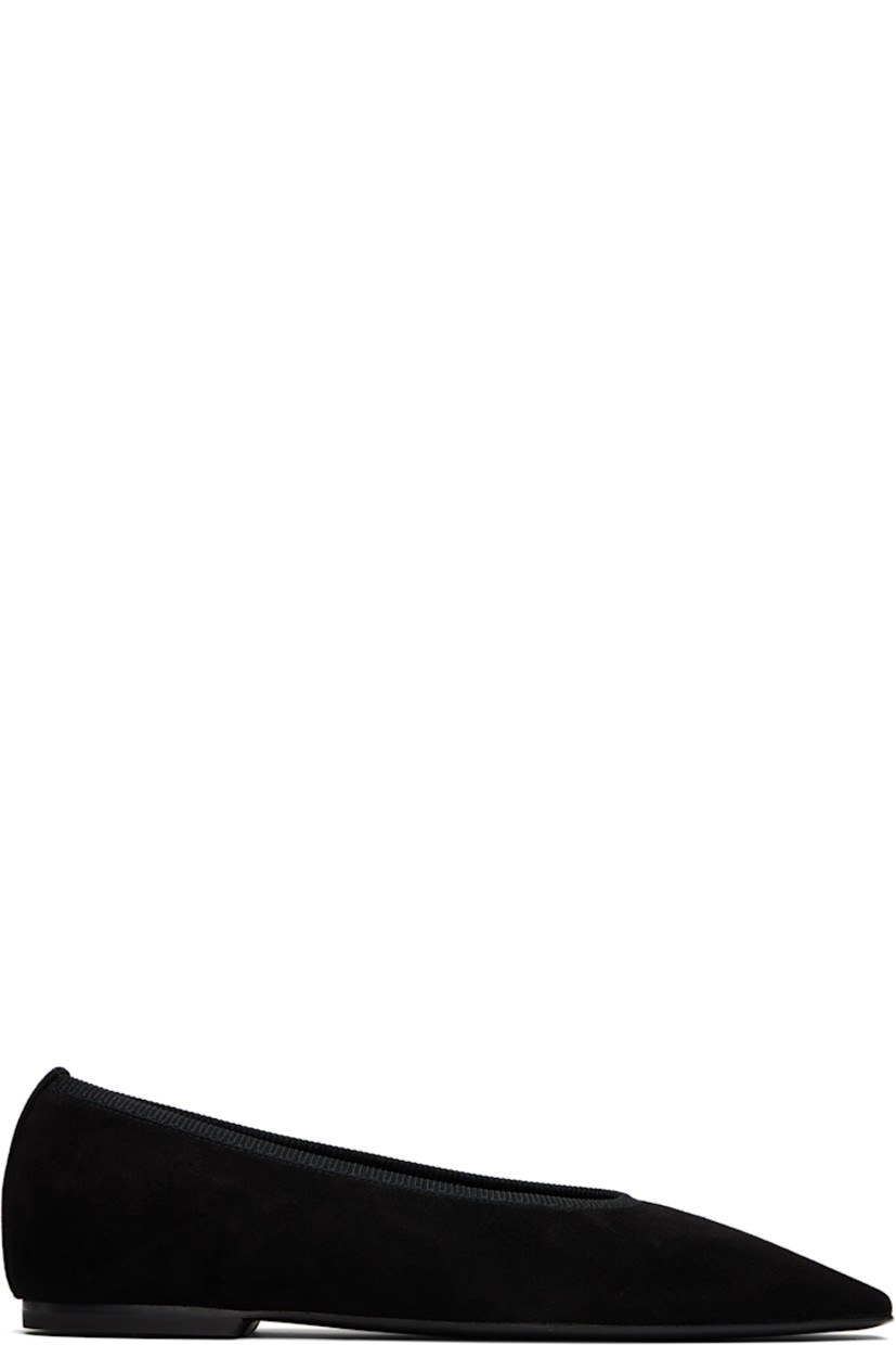 LWG-certified sheepskin suede ballerina flats in black.

· Square toe
· Grosgrain collar
· Rubber heel
· Leather sole

Part of the Garderob collection.

Supplier color: Black